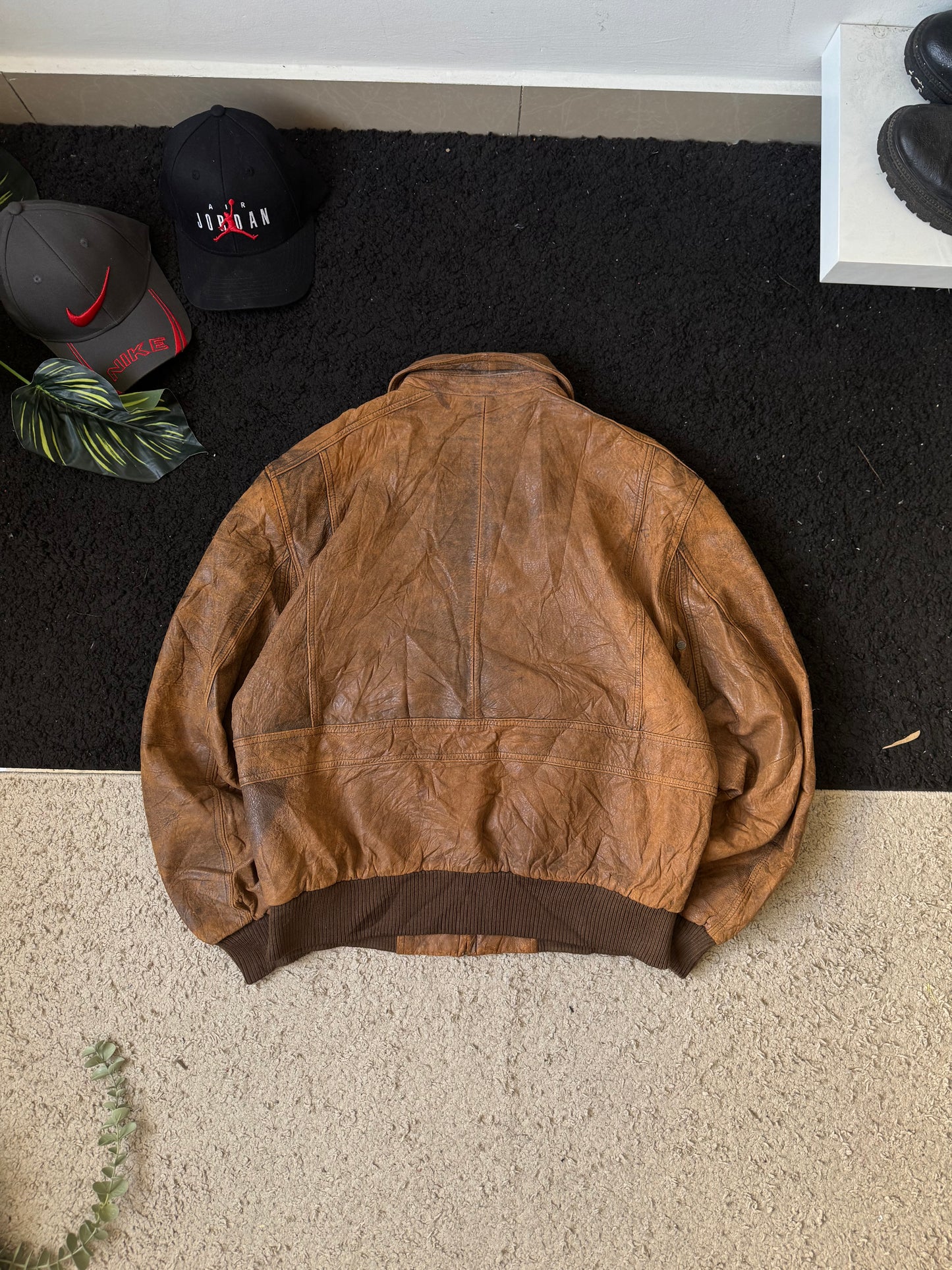 BROWN LEATHER JACKET